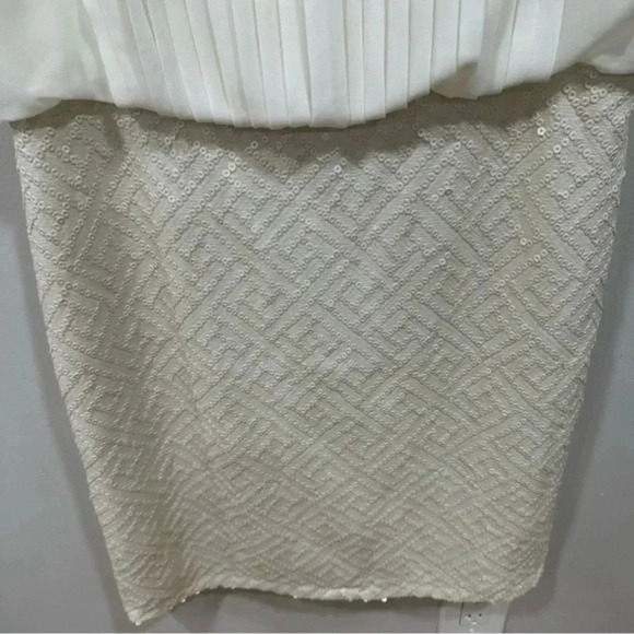 Vince Camuto Cream Sleeveless Cocktail
Dress Pleated Top and Sequin Skirt 8 - Picture 6 of 12